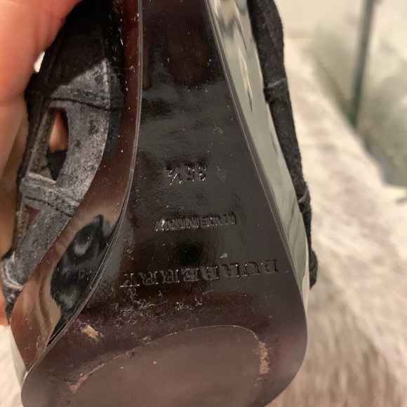 Mint condition BURBERRY Edenside Heels - Picture 10 of 11